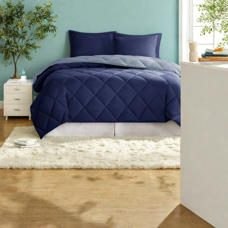 Reversible Down Alternative Bedding Set, Stain-resistant Polyester For Cozy Bedroom