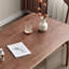 Table de salle à manger moderne et minimaliste-1049315439