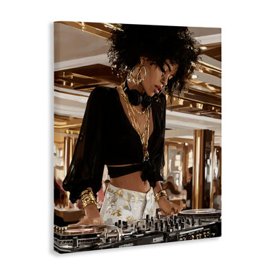 «Woman Of Music Live DJ Canvas», conception par Franklyn Gregory