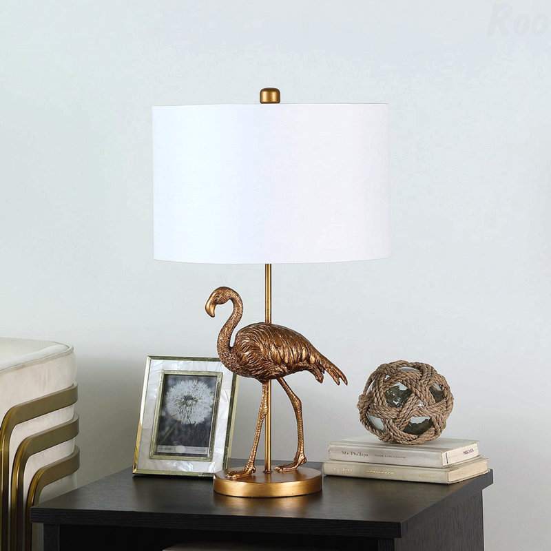 Lampe de table - Finition or mat 26 po, design flamant rose, matériau en résine