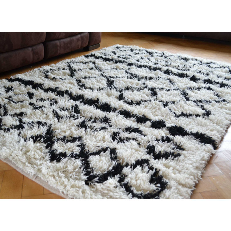 Moyne Geometric Hand Woven 140cm X 200cm Area Rug