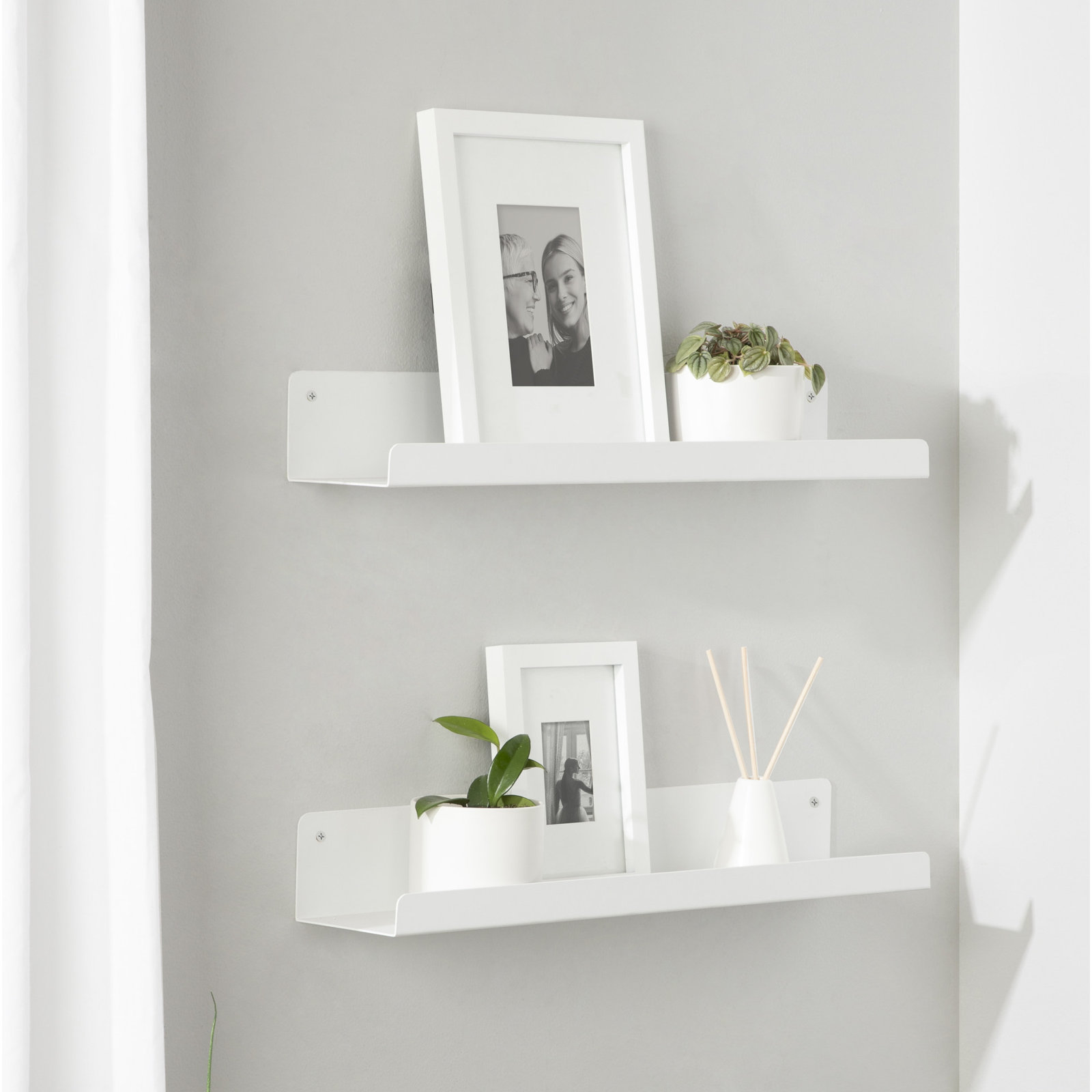 Tara 24" Floating Shelf, Black, 3.25" H x 23.75" W x 4.5" D