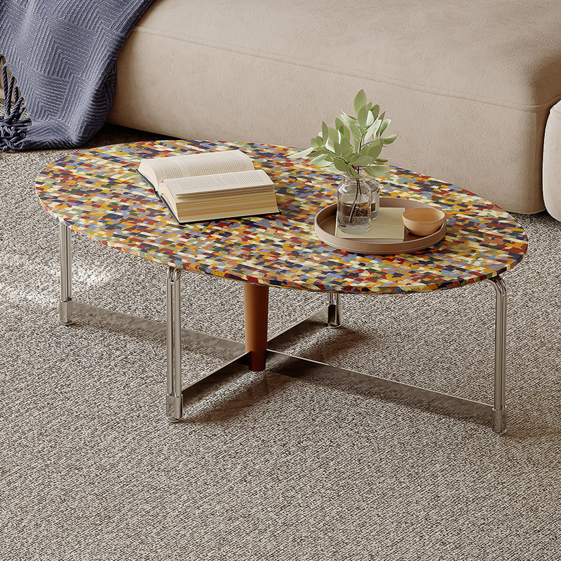 Table basse en bois de style abstrait