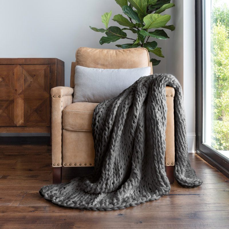 Luxurious Gray Chunky Knit 47'' x 59'' Acrylic Throw Blanket