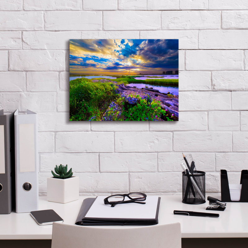 «Morning Glory Wildflowers And Purple Cloud Sunrise» par Ezra Tanner, art mural sur toile, H 12 po x l 16 po x P 0,75 po