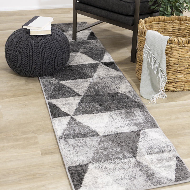 Suzan Geometric Indoor Rug, Runner 2'0'' x 7'7''