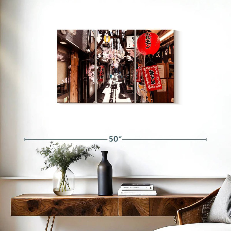 Sireci Omoide Yokocho Shinjuku, 20" H x 33" W