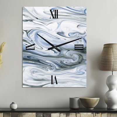 Horloge murale abstraite en métal gris, blanc et bleu