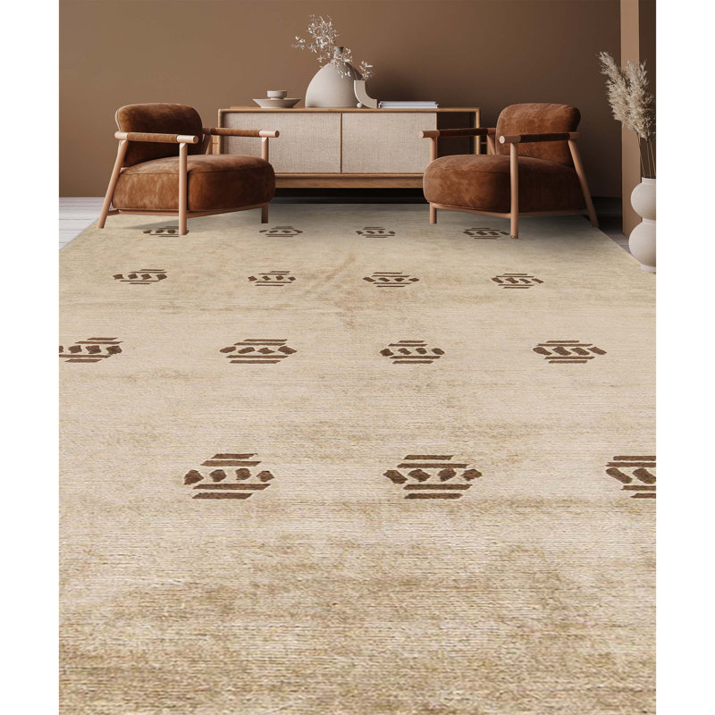 Hand-Knotted High-Quality Beige Area Rug