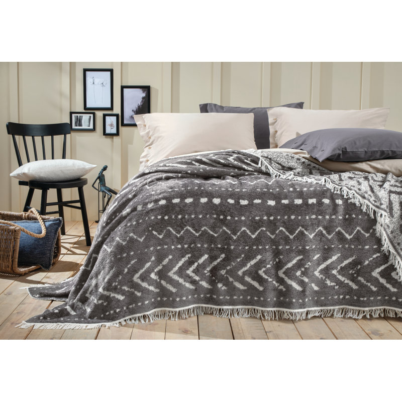 Polyester Jacquard Chevron / Zig Zag Coverlet, Queen Coverlet, Gray