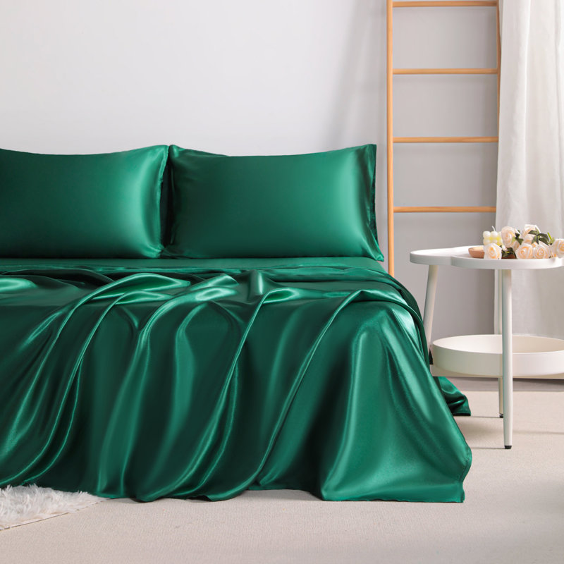 Luxury 4-Piece Satin Sheet Set - Satin Bedding Set, Twin Bedspread + 3 Additional Pieces, Dark Green
