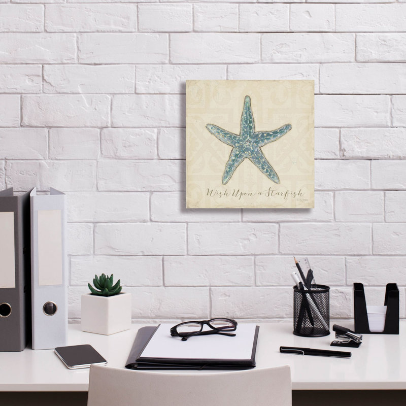 «Beach Treasures 2 Christmas» par Emily Adams, art mural sur toile, H 12 po x l 12 po x P 0,75 po