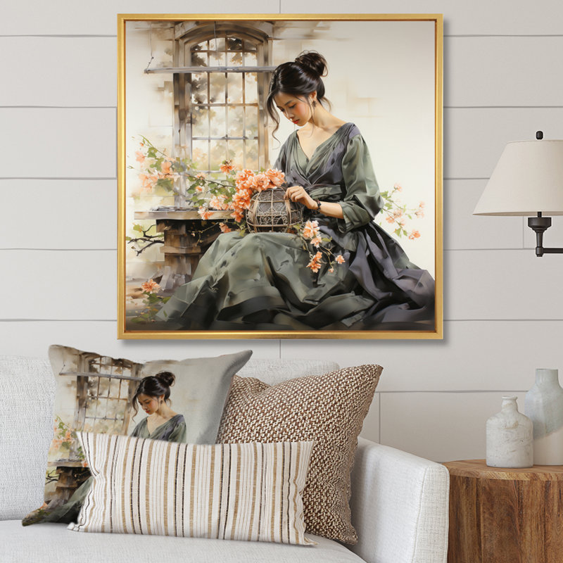 Asian Woman Beauty IV - Imprimé, Cadre flottant doré, 36" H x 36" W