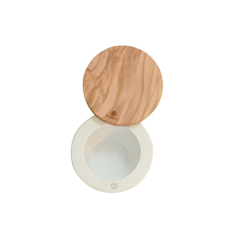 Salière en bois d'olivier Berard France, H 4,64 po x l 4,3 po x P 3,35 po
