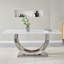 Table de salle à manger rectangulaire de 69,30 pouces, moderne simple, plateau en marbre, plateau en panneau de fibres à densité moyenne, surface de miroir en acier inoxydable de couleur argent, pouvant accueillir 4 à 6 personnes, motif en marbre blanc, miroir argenté.