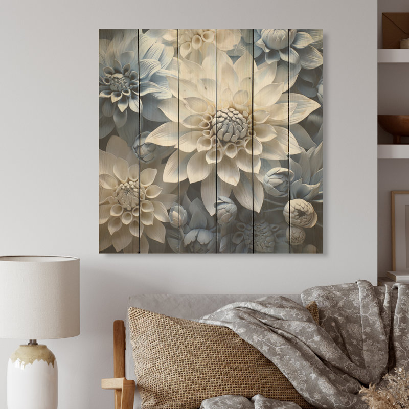 «Dahlia Blossom Delight» bleu et blanc - art mural en bois de dahlia sur bois de pin naturel, H 15 po x l 15 po