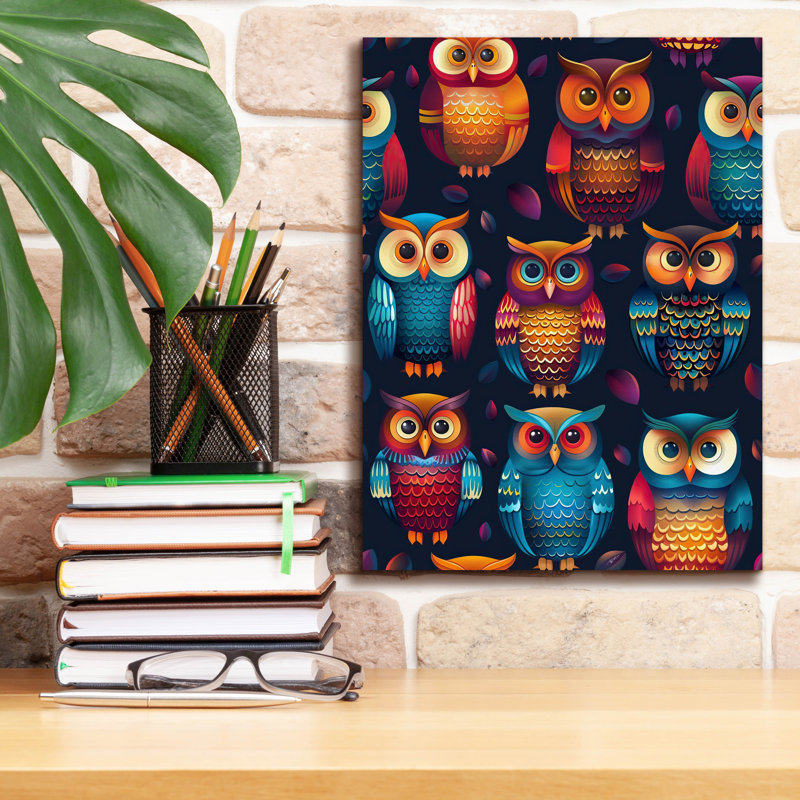 Art mural sur toile Epic Graffiti «Color Pattern Small Owl» par Momart, H 16 po x l 12 po x P 0,75 po
