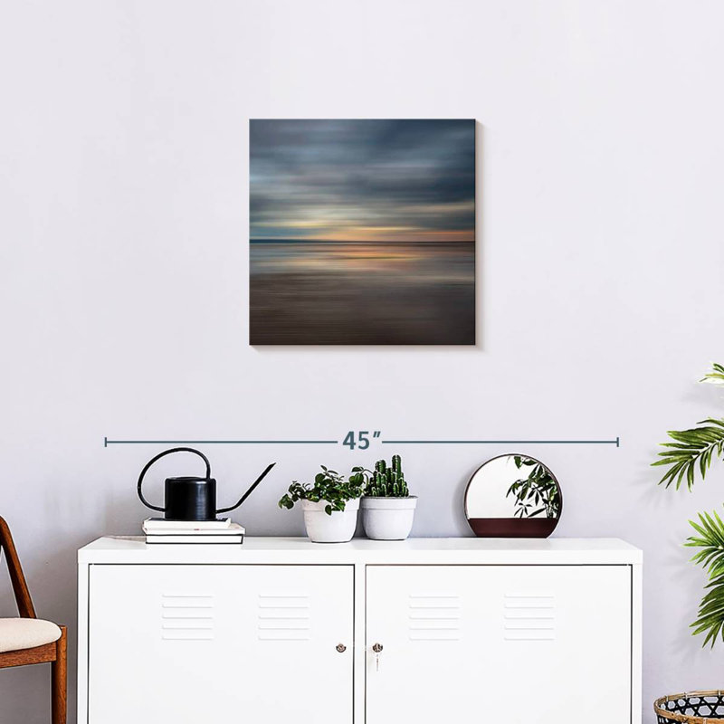 Adeliza Muse Horizon, 20" H x 20" W