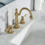 Ensemble de meuble-lavabo de comptoir en marbre blanc 72 po Elizabeth avec robinet et miroir Elizabeth-2075653719-2077699675
