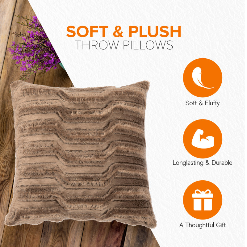 Housse et insert de coussin en fausse fourrure , 18 po x 18 po, Carré