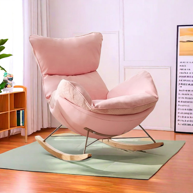 Chaise berçante confortable et élégante