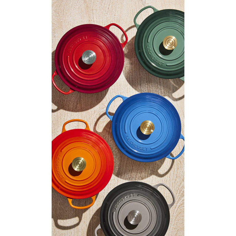 Le Creuset Signature Crucible Knob, Medium, Light Gold, Gold,  0.9" H x 1.8" W x 1.8" D