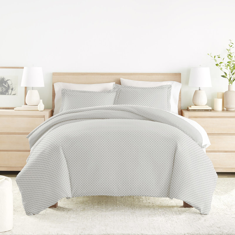 Duvet Cover Set Patterned Microfiber Ultra Soft Bedding in Quatrefoil, Gray, Twin Duvet Cover + 1 Standard Sham