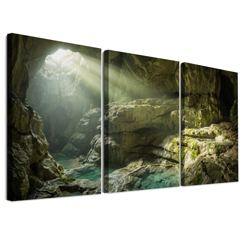 Ensemble de 3 toiles murales représentant une grotte ensoleillée avec de la mousse verte et de l'eau turquoise
