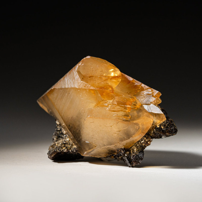 Twinned Golden Calcite Crystal from Elmwood Mine, Tennessee (0.6247 lbs) Grams)
