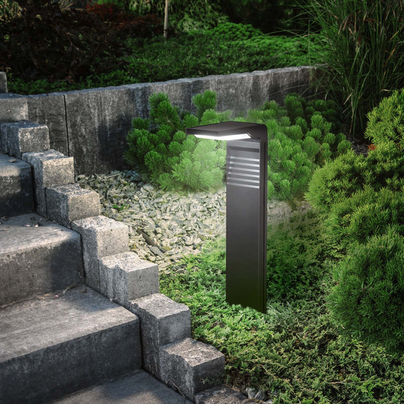 Solar Powered Integrated LED Pathway Light Kit, Cool