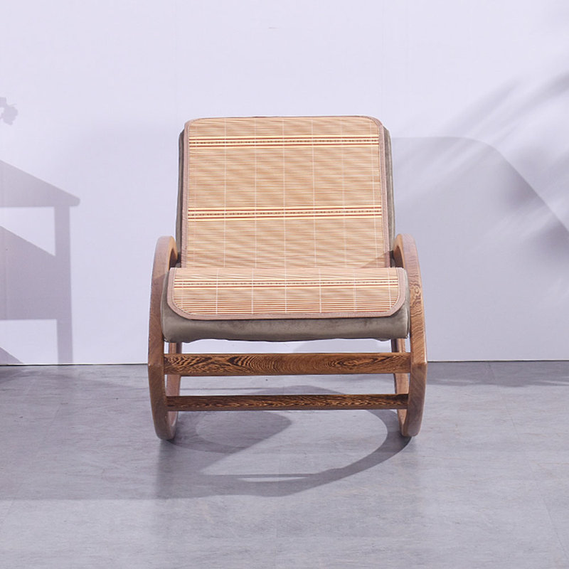 Chaise berçante classique en acajou