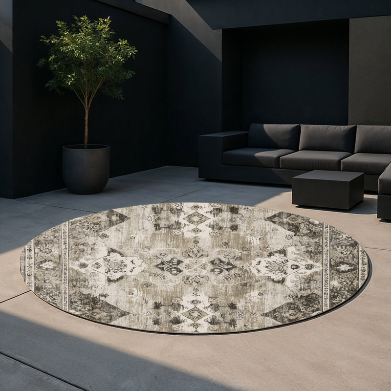 Victorian Flourish Indoor And Outdoor Area Rug, Round 5'