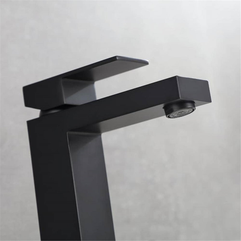 Single-handle Bathroom Faucet, Matte Black