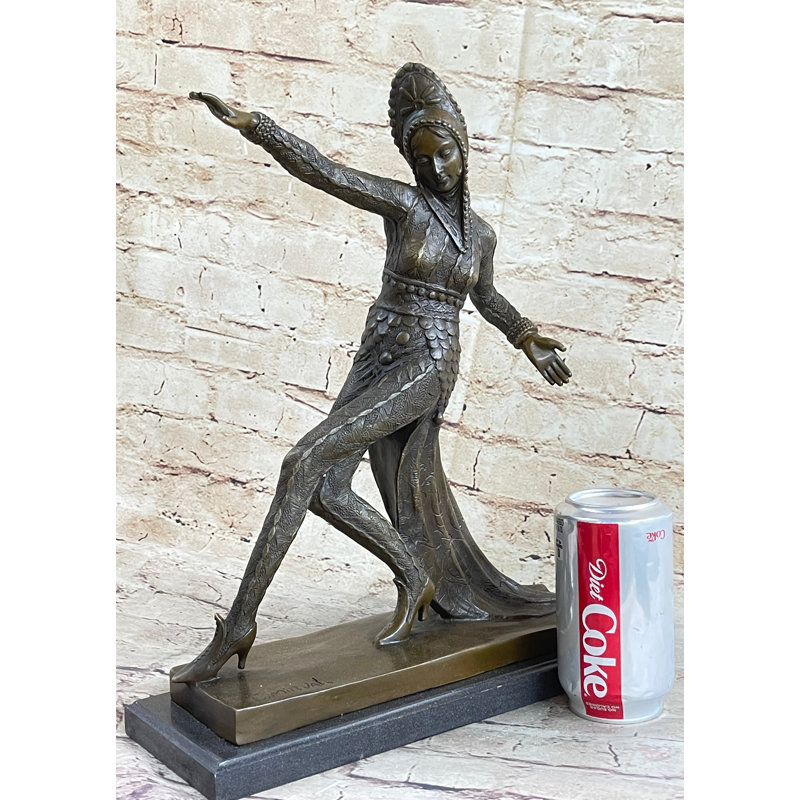 Figurines et sculptures Yaneissi