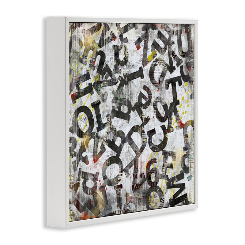 Collage de typographie de lettres, art de la giclée encadrée par Laura Gibson, Giclée encadrée blanc bord de mer