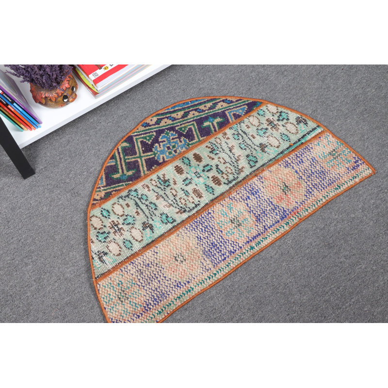 Tapis rond vert en laine patchwork idéal pour les salles de bain et comme tapis de porte avec un design rétro anatolien