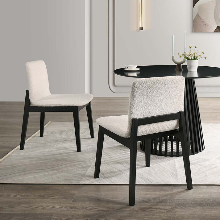 Ensemble de chaises de salle à manger modernes, siège rembourré blanc Boucle, structure et pieds en bois d'hévéa noir, assemblage minimal requis, chaises de salle à manger élégantes pour la salle à manger ou la cuisine, blanc, ensemble de 2