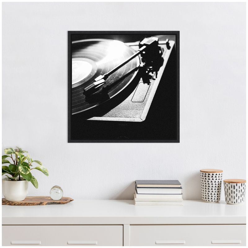 Reproduction d'art sur toile encadrée en vinyle par Alicia Abla