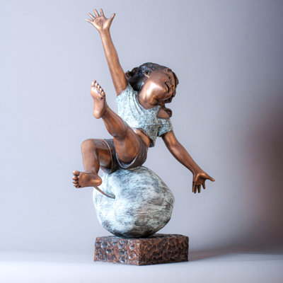 Fille avec pomme Hippocrates