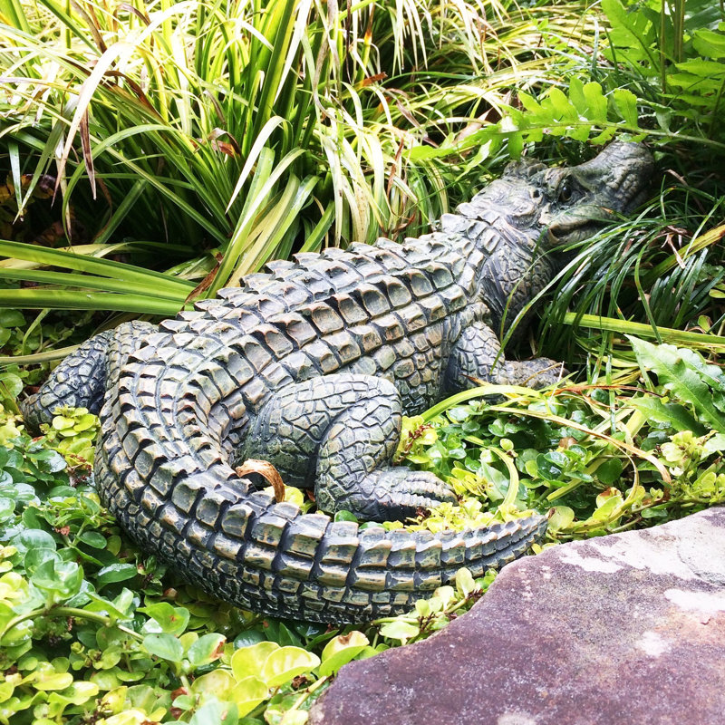 Life's A Beach Alligator Garden Statue
