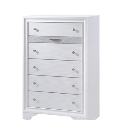 Commode 5 tiroirs de style traditionnel en bois de couleur blanche