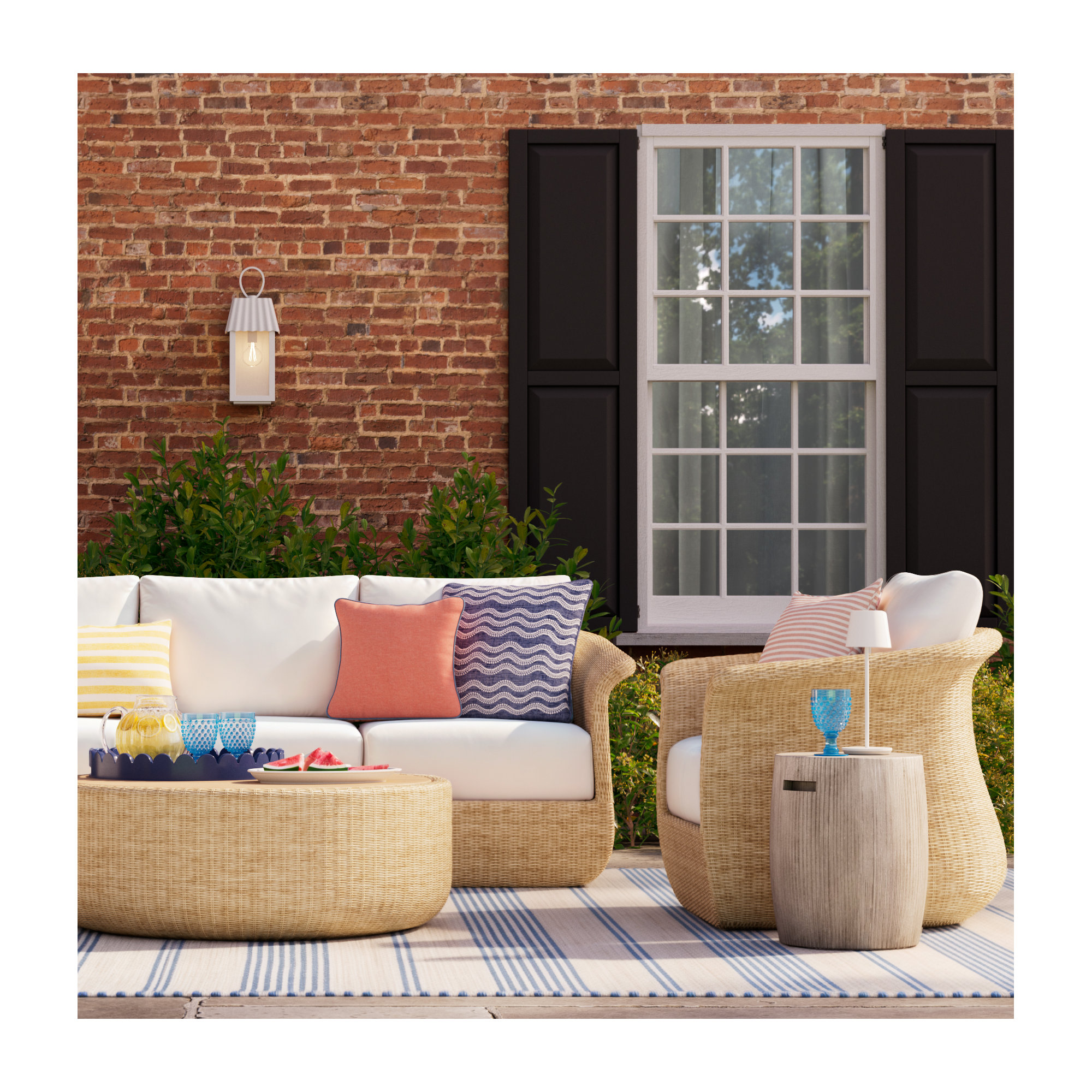 Lionel Round Outdoor Side Table, Gray