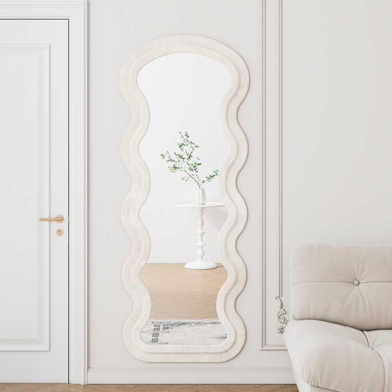 Miroir mural en flanelle pleine longueur Wave