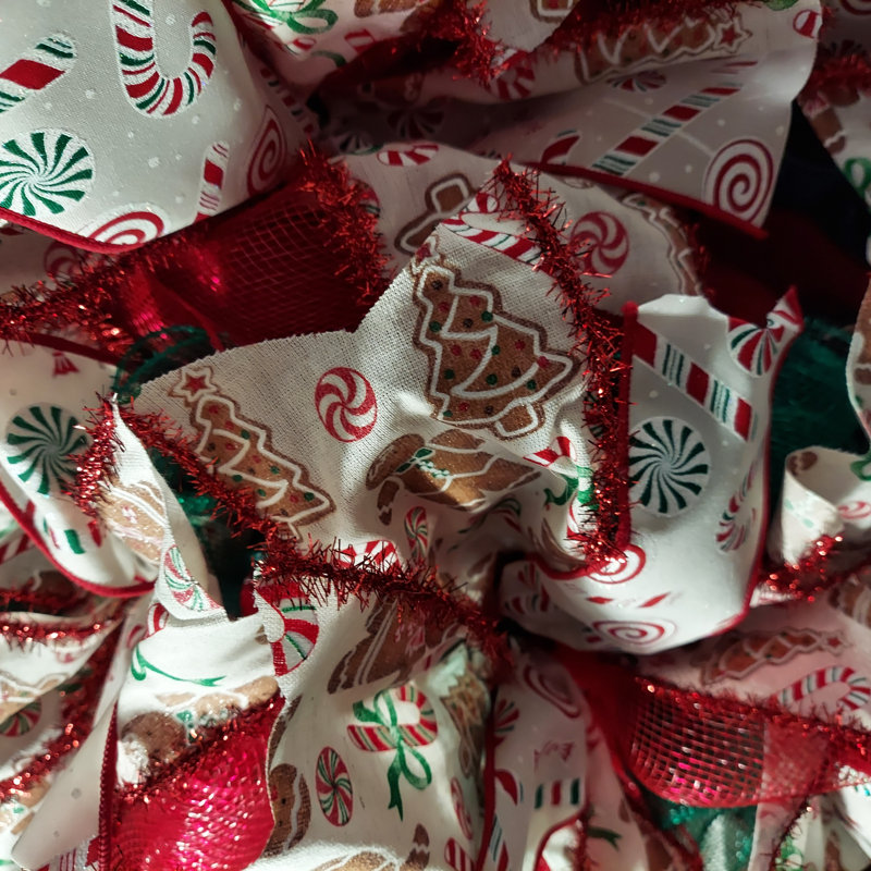 Couronne en maille 22 po Gingerbread