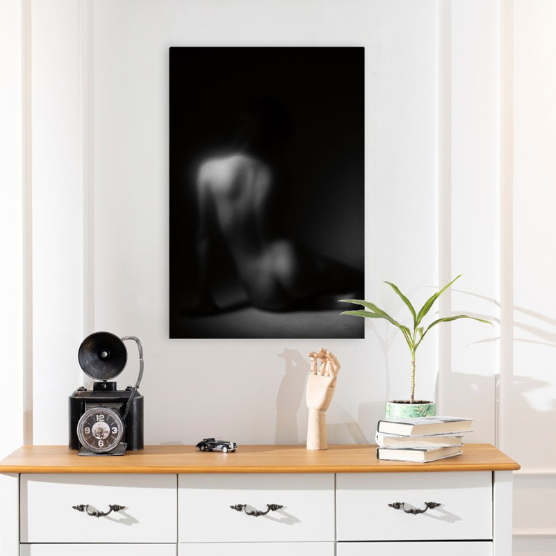Silhouette moderne contemporaine et élégante, H 24 po x l 16 po