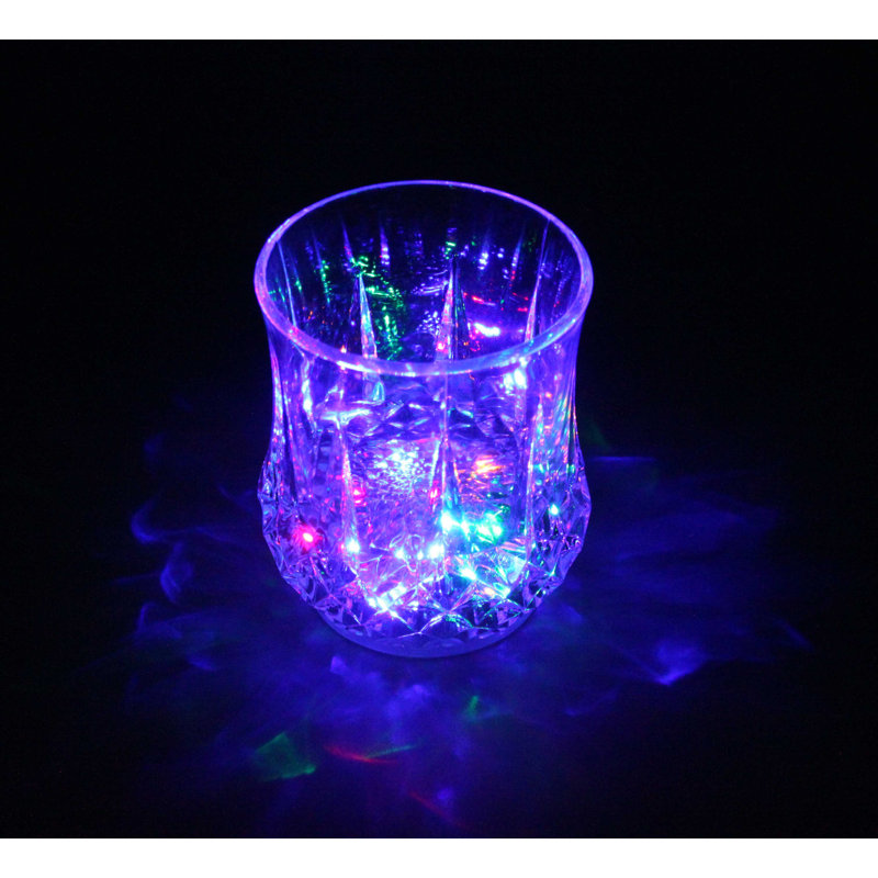 Verre lumineux avec verre à whisky clignotant