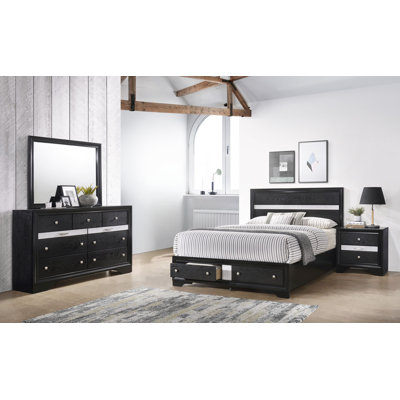 Ensemble de chambre à coucher standard 4 pièces Hardrick Delaware