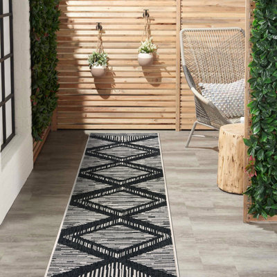 Tapis intérieur / extérieur à rayures géométriques Contemporary