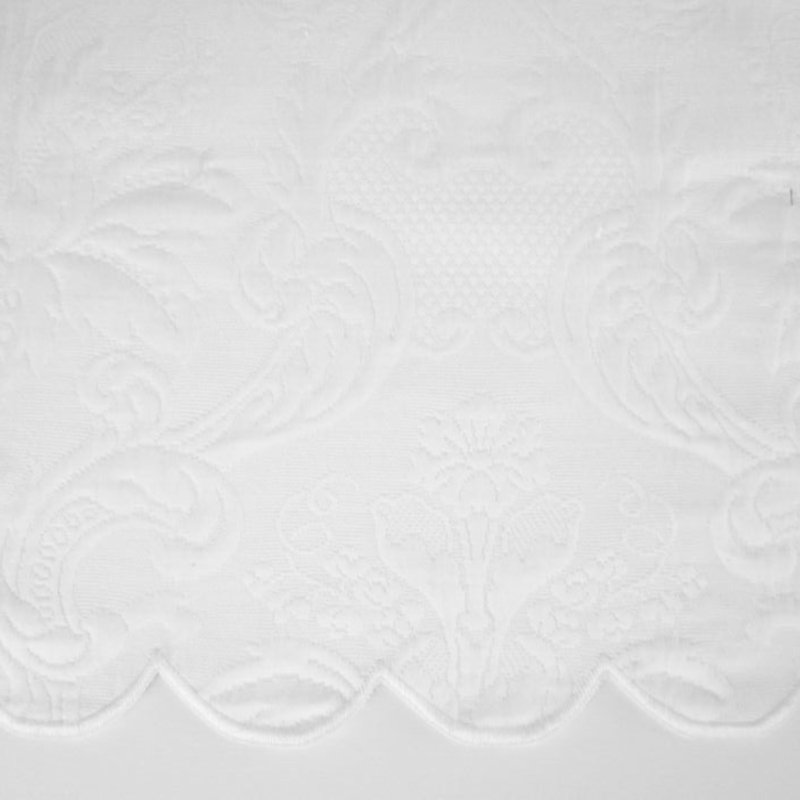 Chelsea Sham, Euro, White