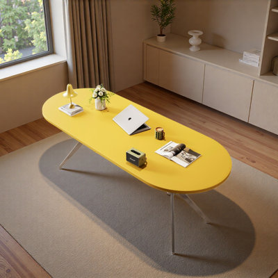 Bureau pratique moderne en forme ovale